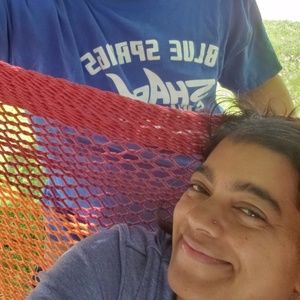 Meet your Posher, Debbie